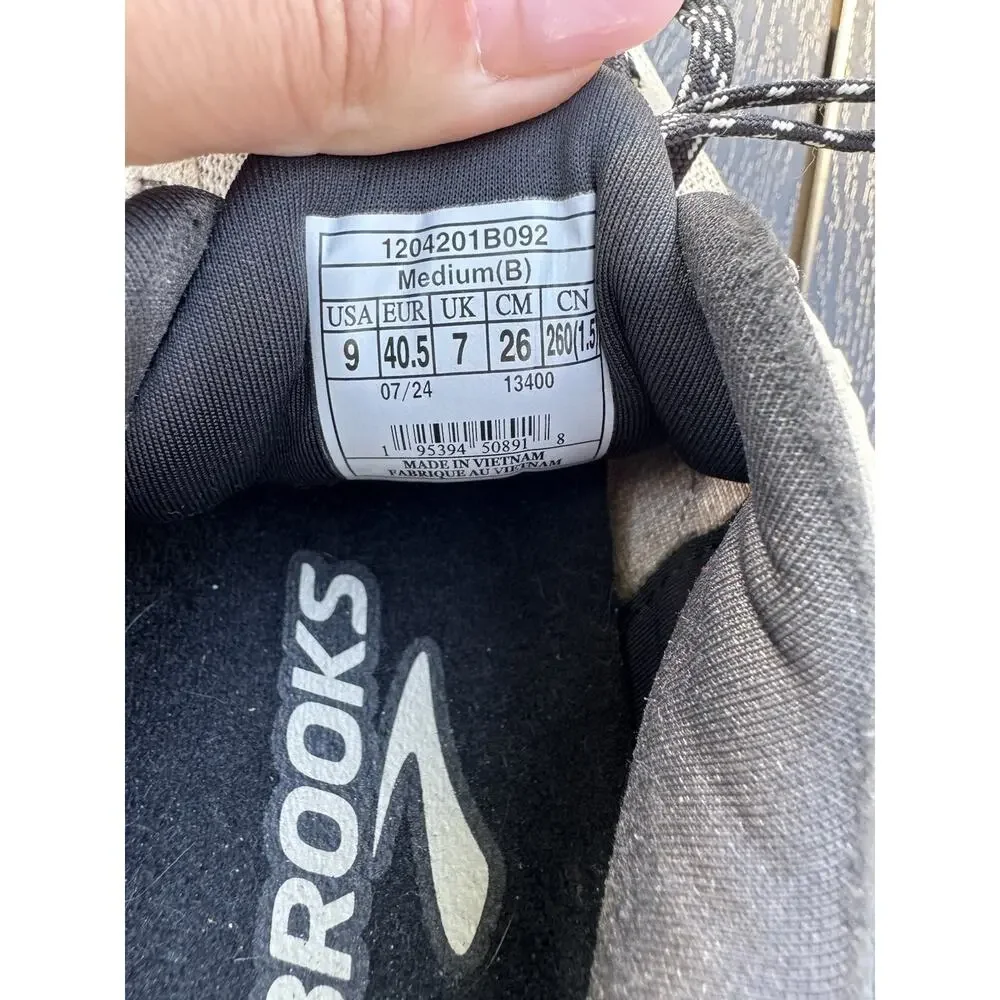 Size 9 Women’s - Brooks Ghost Max 2 Khaki and Black Pelican Beige